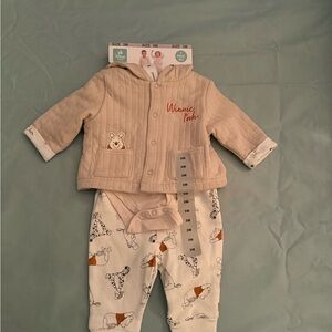 Winnie the Pooh 3 Piece Baby Outfit Set NWT - 3 Months